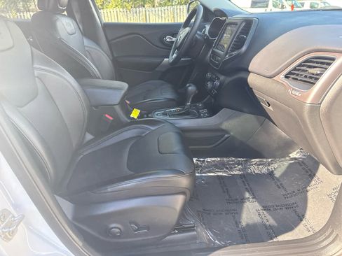 Used 2022 Jeep Cherokee Latitude Lux image 18