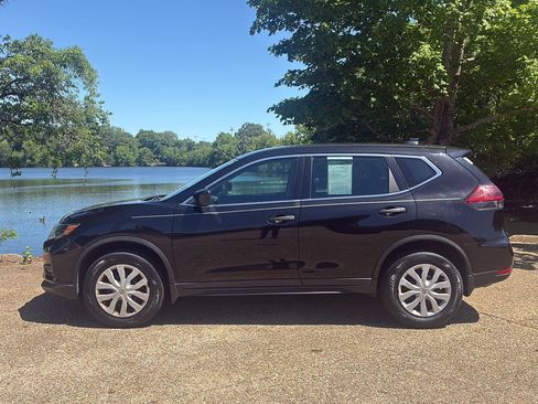 Used 2020 Nissan Rogue S AWD/4WD image 10