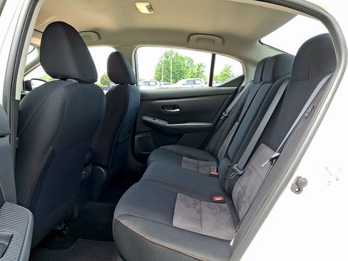 Used 2025 Nissan Sentra SR FWD image 10