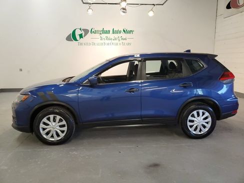 Used 2017 Nissan Rogue S AWD/4WD image 3