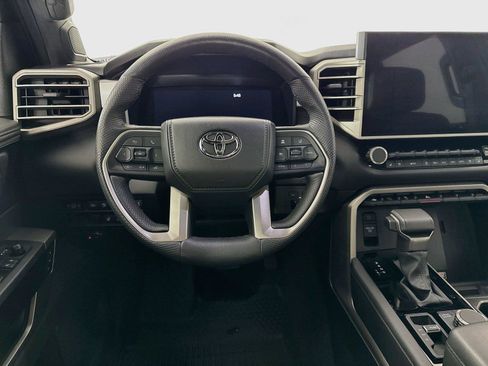 Used 2025 Toyota Tundra Limited AWD/4WD image 33