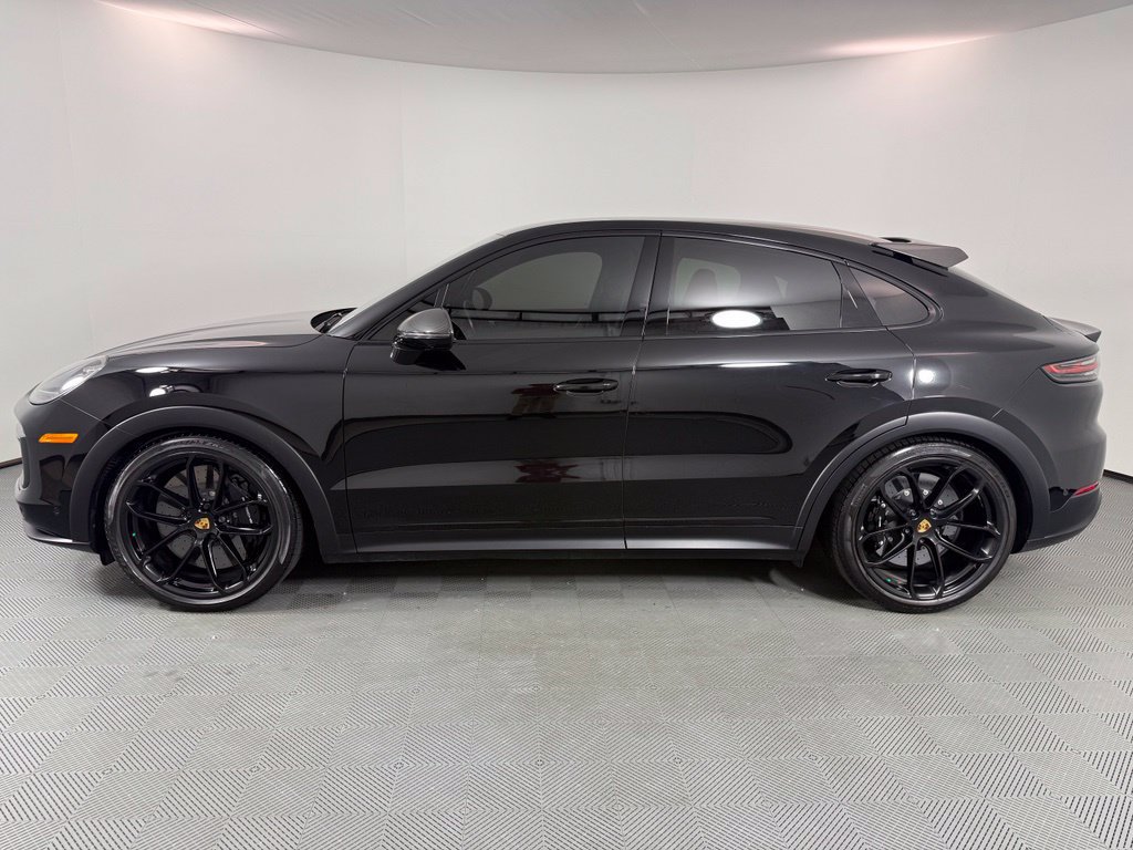 Certified 2023 Porsche Cayenne Turbo GT AWD/4WD image 2