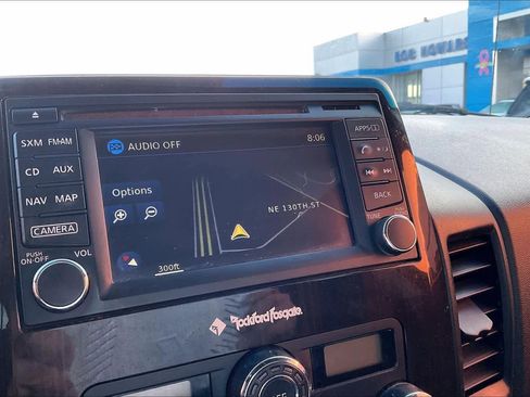 Used 2015 Nissan Titan SL w/ SL Moonroof Package image 31