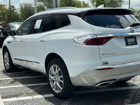 Used 2024 Buick Enclave Essence w/ Experience Buick Package FWD image 7