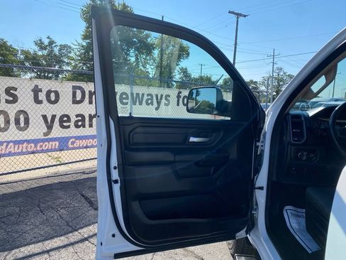 Used 2020 RAM 1500 Tradesman AWD/4WD image 12