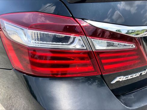 Used 2016 Honda Accord Sport image 28