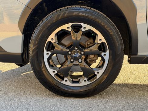 Used 2023 Subaru Crosstrek 2.0i Premium image 11