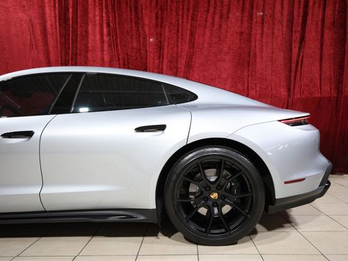 Used 2023 Porsche Taycan GTS image 6