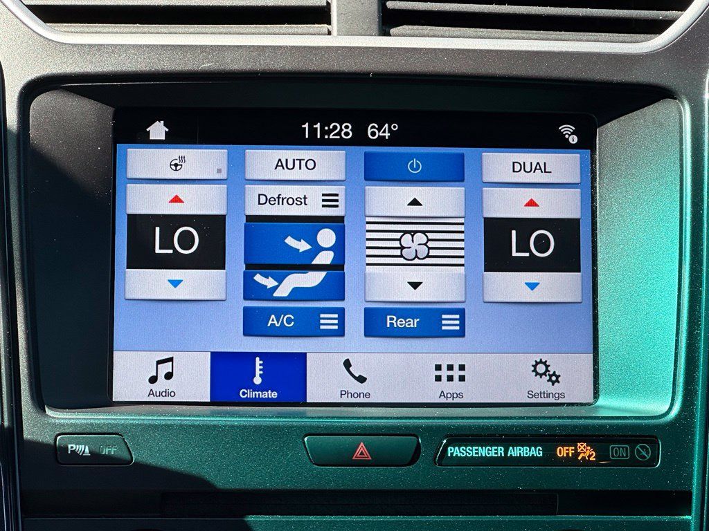 Used 2017 Ford Explorer XLT w/ Equipment Group 202A AWD/4WD image 15