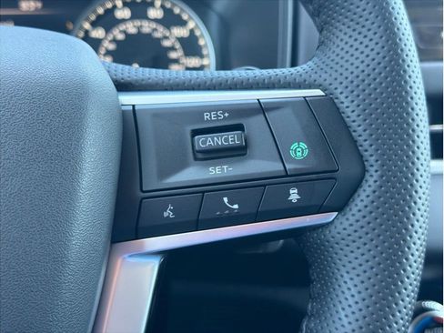 Used 2025 Mitsubishi Outlander SE AWD/4WD image 16
