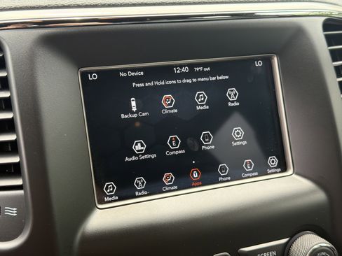 Used 2020 Jeep Grand Cherokee Laredo RWD image 33