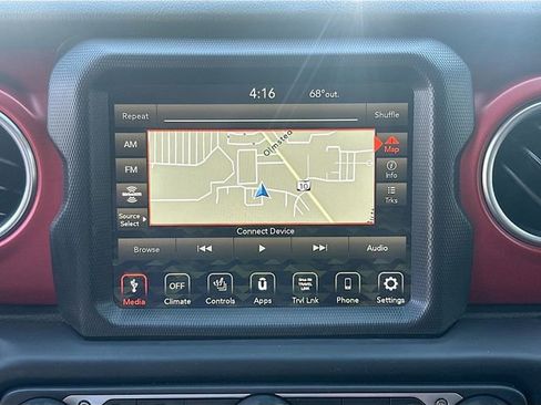 Used 2023 Jeep Wrangler Unlimited Rubicon w/ Cold Weather Group AWD/4WD image 15