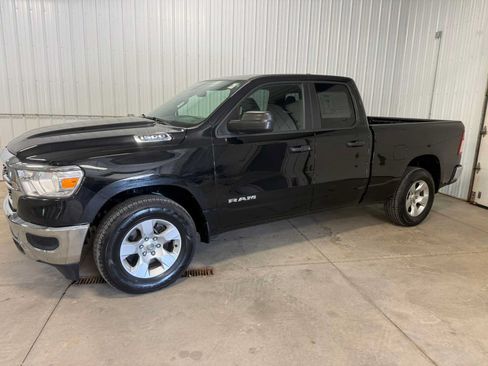 Used 2023 RAM 1500 Big Horn AWD/4WD image 2