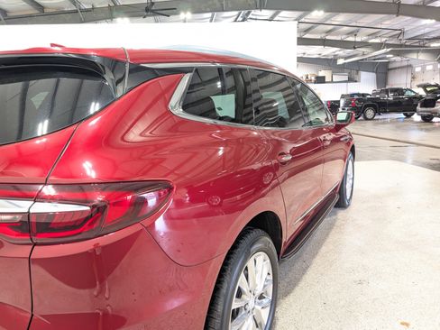 Used 2020 Buick Enclave Essence w/ Sound and Sites Package image 3