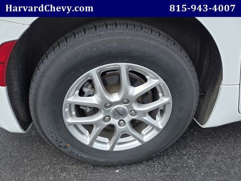 Used 2023 Chrysler Pacifica Touring-L FWD image 43