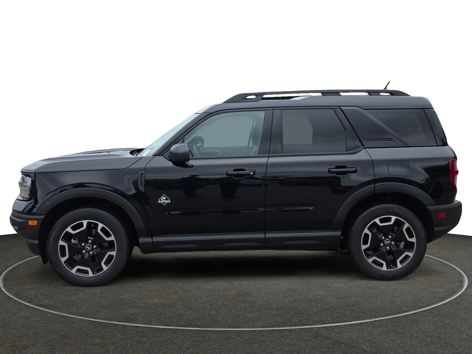 Used 2024 Ford Bronco Sport Outer Banks w/ Tech Package AWD/4WD image 2