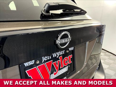 Certified 2025 Nissan Kicks SV AWD/4WD image 22