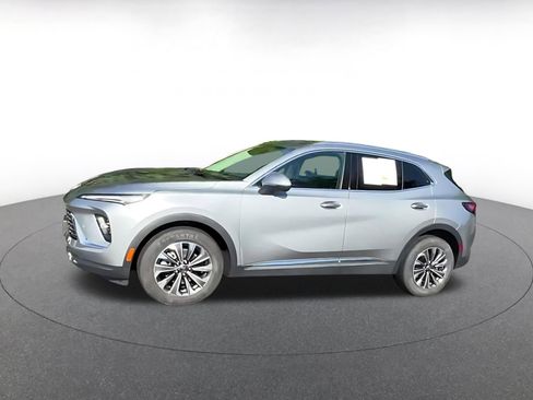 Used 2024 Buick Envision Preferred AWD/4WD image 8