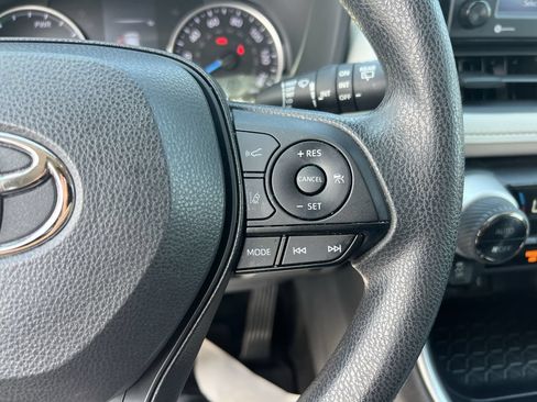 Used 2021 Toyota RAV4 XLE w/ Convenience Package AWD/4WD image 20
