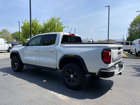 Used 2024 GMC Canyon Elevation w/ Convenience Package image 7