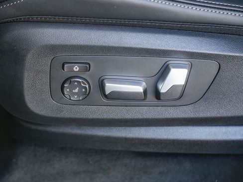 Used 2026 BMW X5 sDrive40i w/ M Sport Package RWD image 18