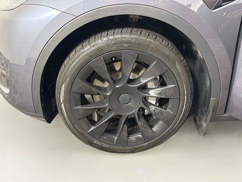 Used 2021 Tesla Model Y Long Range AWD/4WD image 33