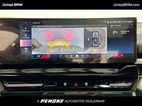 Used 2025 BMW 530i w/ Premium Package image 17