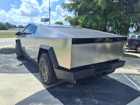 Used 2024 Tesla Cybertruck Cyberbeast AWD/4WD image 2