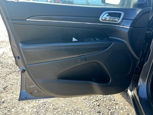 Used 2019 Jeep Grand Cherokee Limited w/ Luxury Group II image 14