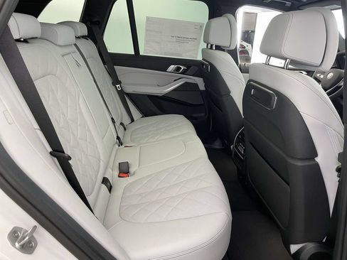 Used 2026 BMW X5 xDrive40i AWD/4WD image 19