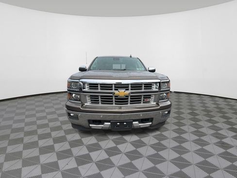 Used 2015 Chevrolet Silverado 1500 LTZ Z71 w/ LTZ Plus Package AWD/4WD image 2