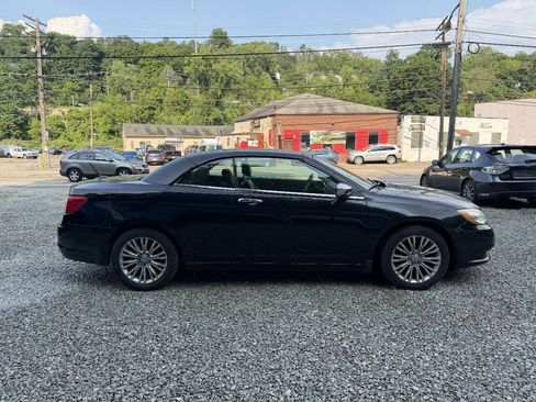 Used 2013 Chrysler 200 Limited FWD image 7