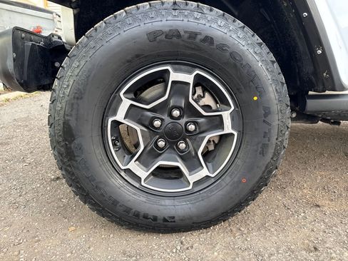 Used 2021 Jeep Gladiator Mojave image 27