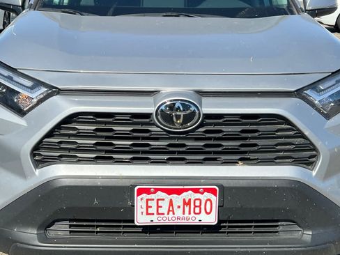 Used 2025 Toyota RAV4 XLE AWD/4WD image 12