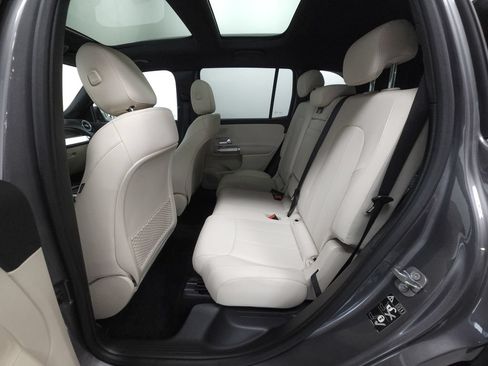 Certified 2026 Mercedes-Benz GLB 250 4MATIC image 24