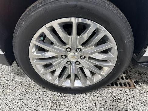 Used 2023 Chevrolet Tahoe High Country w/ Advanced Technology Package image 31