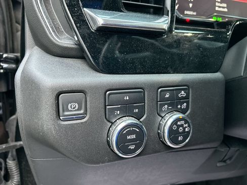 Used 2025 GMC Sierra 2500 SLE w/ SLE Value Package; AWD/4WD image 22