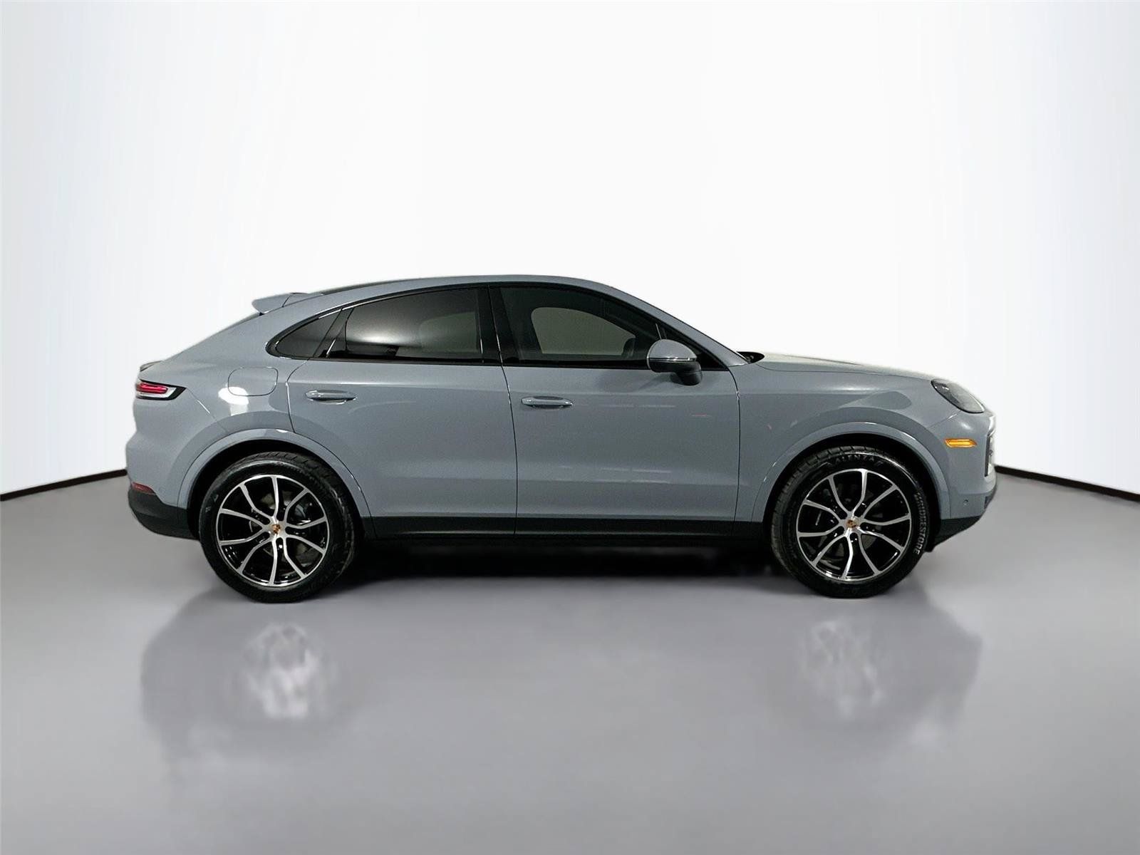 Certified 2026 Porsche Cayenne Coupe AWD/4WD image 8