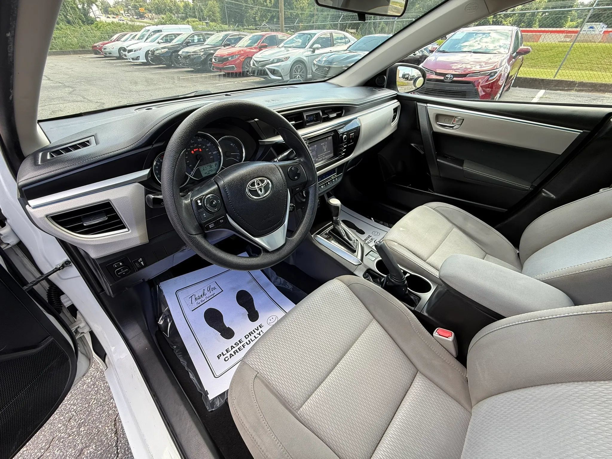 Used 2016 Toyota Corolla LE FWD image 10
