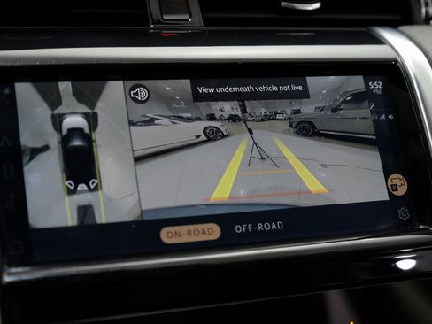 Used 2021 Land Rover Discovery Sport SE image 19