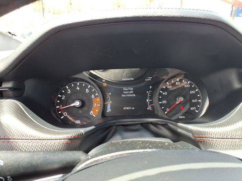 Used 2025 Jeep Compass Trailhawk AWD/4WD image 21