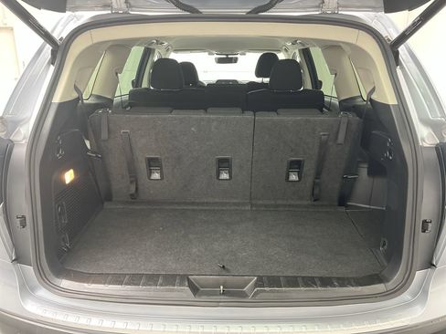 Used 2019 Subaru Ascent Premium image 27