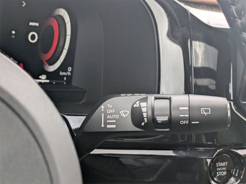 New 2025 Nissan Pathfinder Platinum image 33