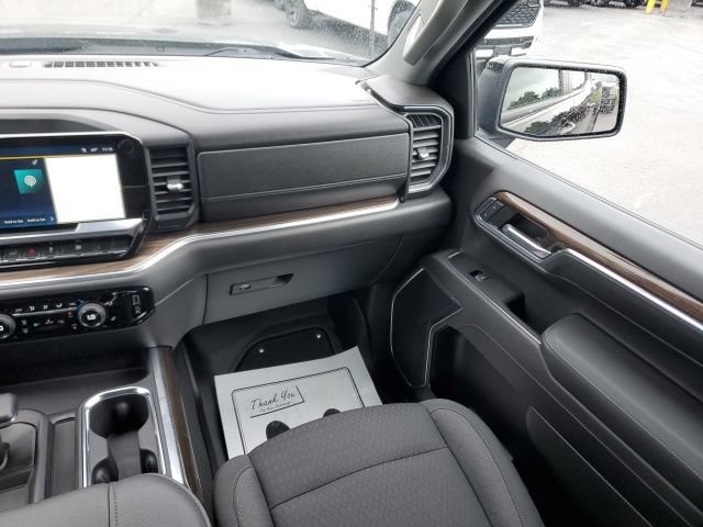 Used 2023 Chevrolet Silverado 1500 RST w/ Redline Edition AWD/4WD image 14