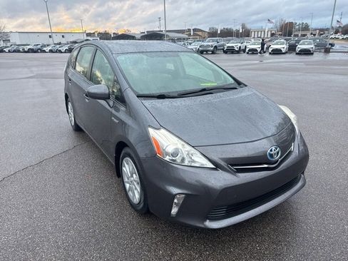 Used 2012 Toyota Prius V image 7