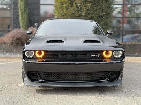 Used 2020 Dodge Challenger SRT Hellcat image 3