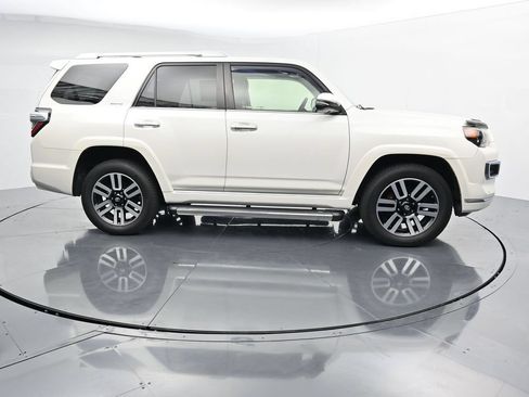 Used 2017 Toyota 4Runner Limited AWD/4WD image 9