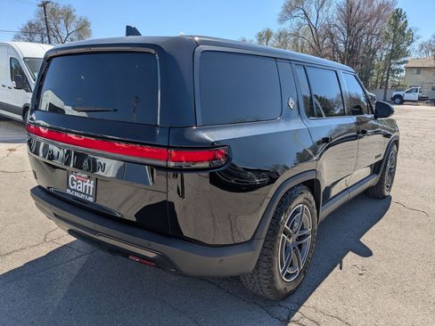Used 2025 Rivian R1S Adventure image 3