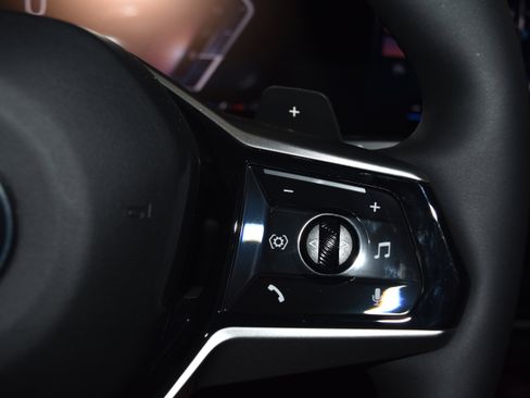 New 2026 BMW 530i xDrive w/ Executive Package image 8