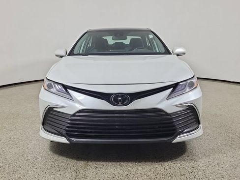 Used 2023 Toyota Camry XLE FWD image 3